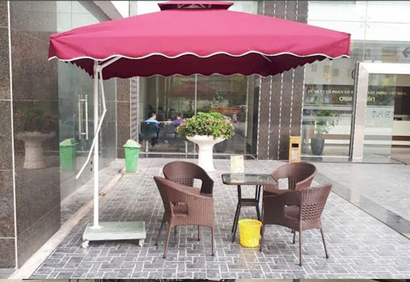 Những Mẫu Dù Che Quán Cafe Bar Spa Sang Trọng, Dù che nắng mưa quán cafe sân vườn tại Quận 9 TPHCM, Dù Lệch tâm vuông