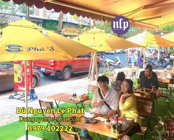 Mẫu dù che nắng quán cafe đẹp