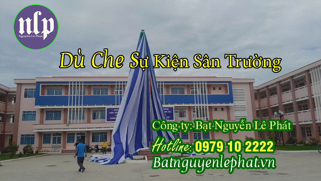 Dù che nắng sân trường học